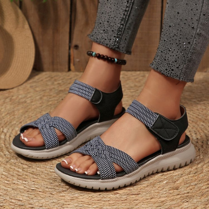 Damen Freizeit-Sandalen mit geflochtenem Riemendesign und komfortabler Fußbettung Echoarchiv
