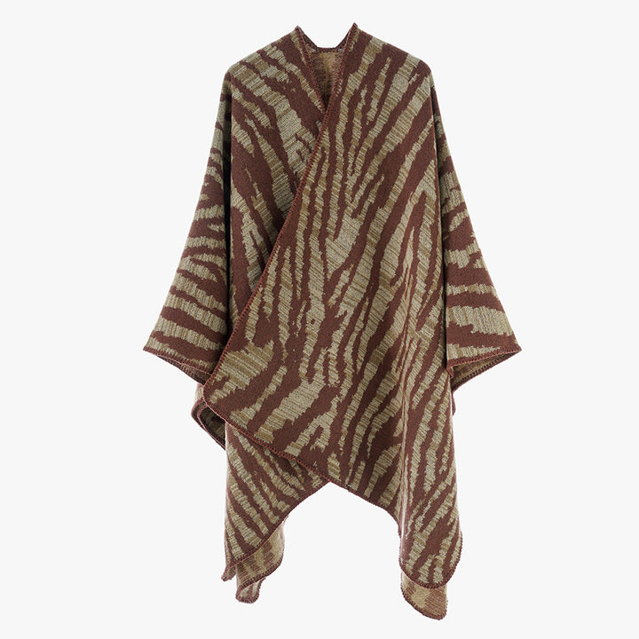 Damen Grobstrick‑Poncho im Cape‑Schnitt mit Zebra‑Jacquard und offener Kimonoärmelung – Célinea