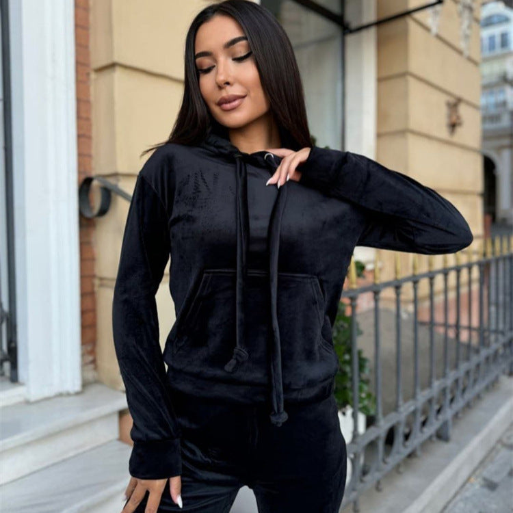 Damen weiches Velours-Lounge-Set mit Kapuzenpullover und tapered Jogginghose – Avérine