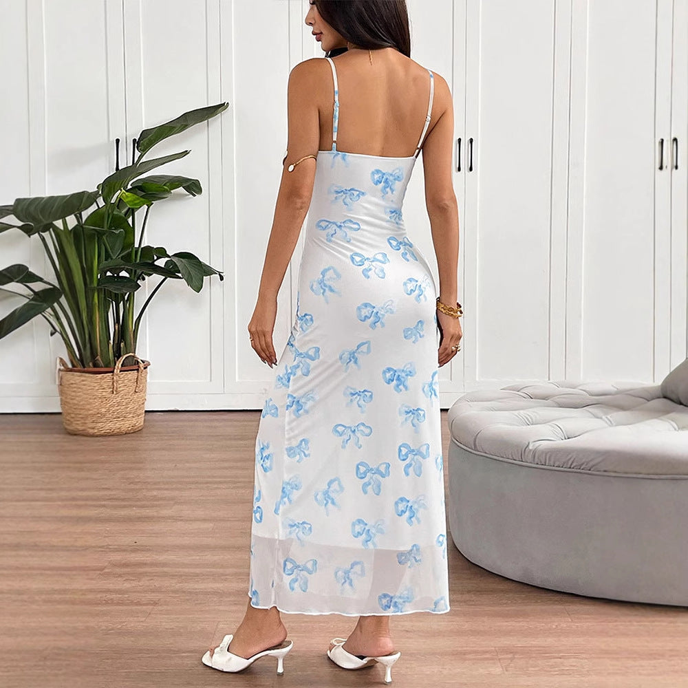Damen Elegantes Sommerkleid im minimalistischen Stil mit feinen Spaghetti-Trägern Echo Archiv