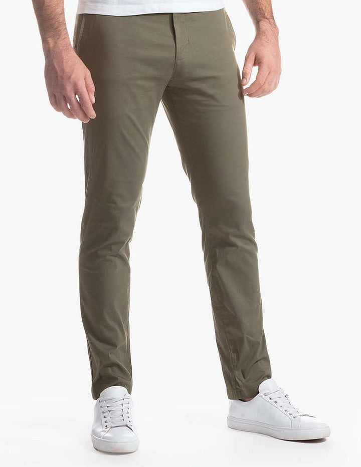 Herren Slim-Fit Chinohose aus atmungsaktivem Material Echoarchiv