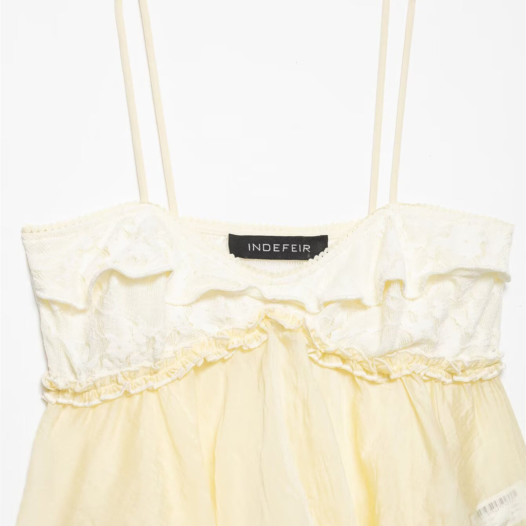 Damen Spitzen-Cami-Top mit zarter Rüsche und fließendem Schnitt Echo Archiv