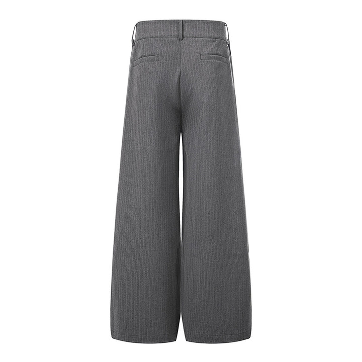 Damen Weite High-Waist Culotte-Hose mit markanter Faltenlegung und Zierknopf-Details Echoarchiv