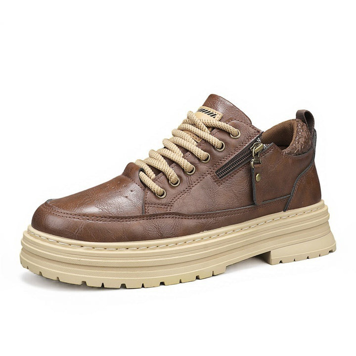 Herren robuste Lederoptik Plateau-Sneaker mit seitlichem Reißverschluss, gepolstertem Knöchelkragen und griffiger Wellenlaufsohle – Norré