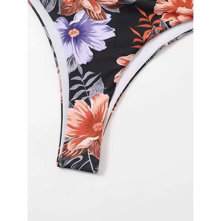 Damen Bikini-Set mit gepolstertem Oberteil und modischen floralem Slip Echo Archiv