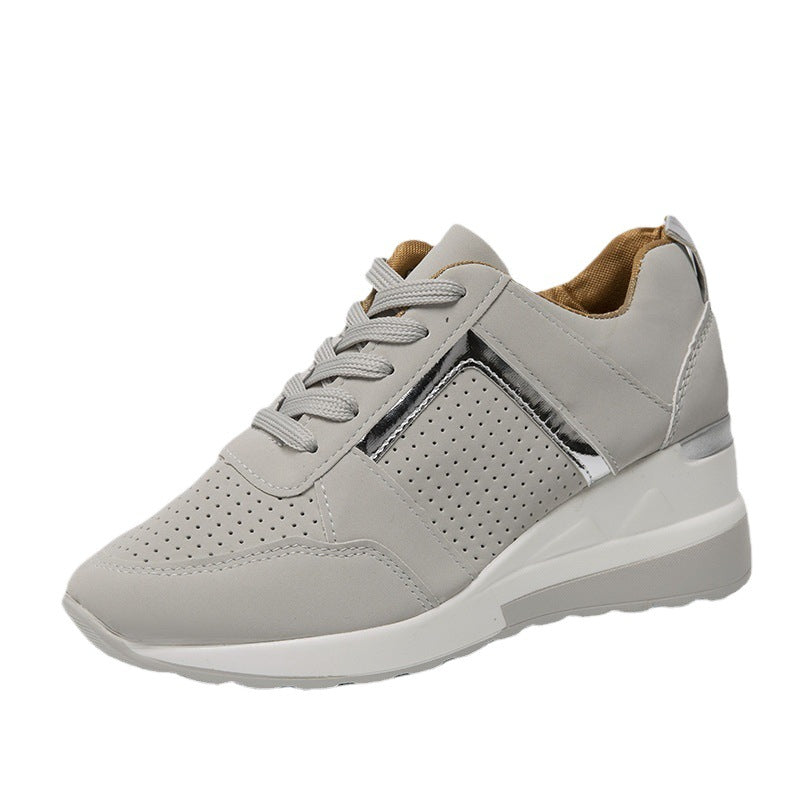 Damen nan sportive Plateau-Sneaker mit perforiertem Microfaser-Obermaterial gepolstertem Komfortfutter und reflektierendem Zierstreifen Echo Archiv