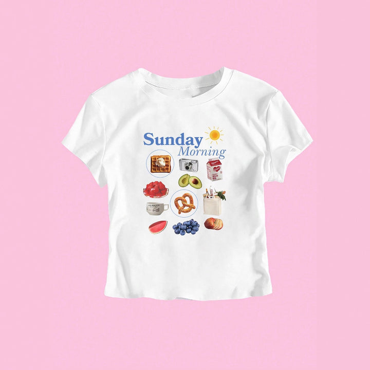 Damen T-Shirt mit kreativem Frühstücksmotiv und modernem Schriftzug Echo Archiv