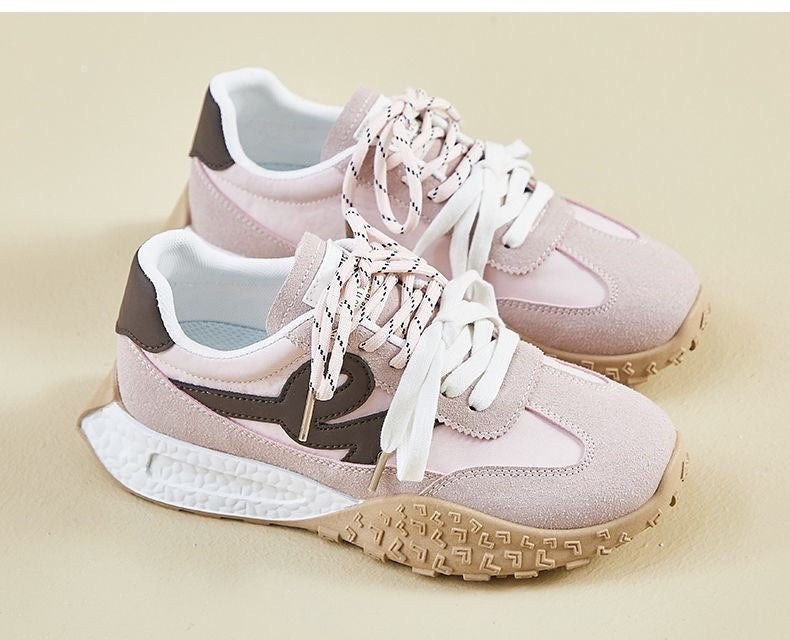 Damen Sportliche Sneakers mit innovativem Dämpfungssystem und flexibler Laufsohle Echo Archiv