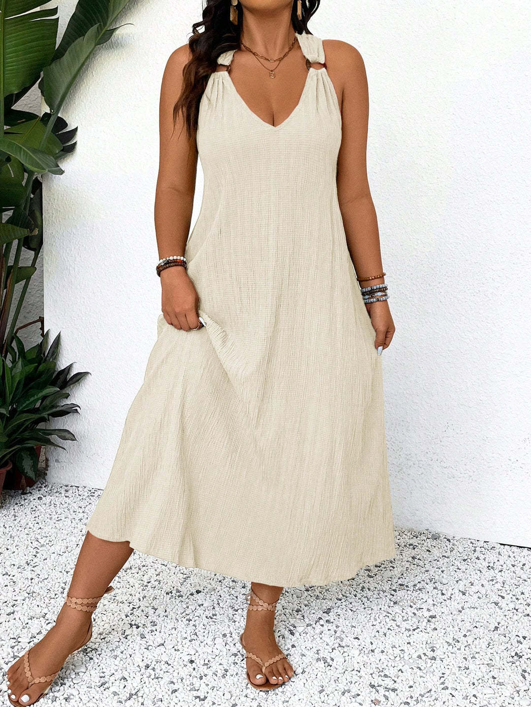 Damen Maxikleid mit schickem V-Ausschnitt und lässigen Trägern Echo Archiv