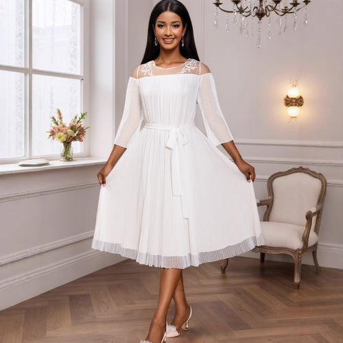 Damen festliches Faltenkleid mit Spitzenakzenten Echo Archiv