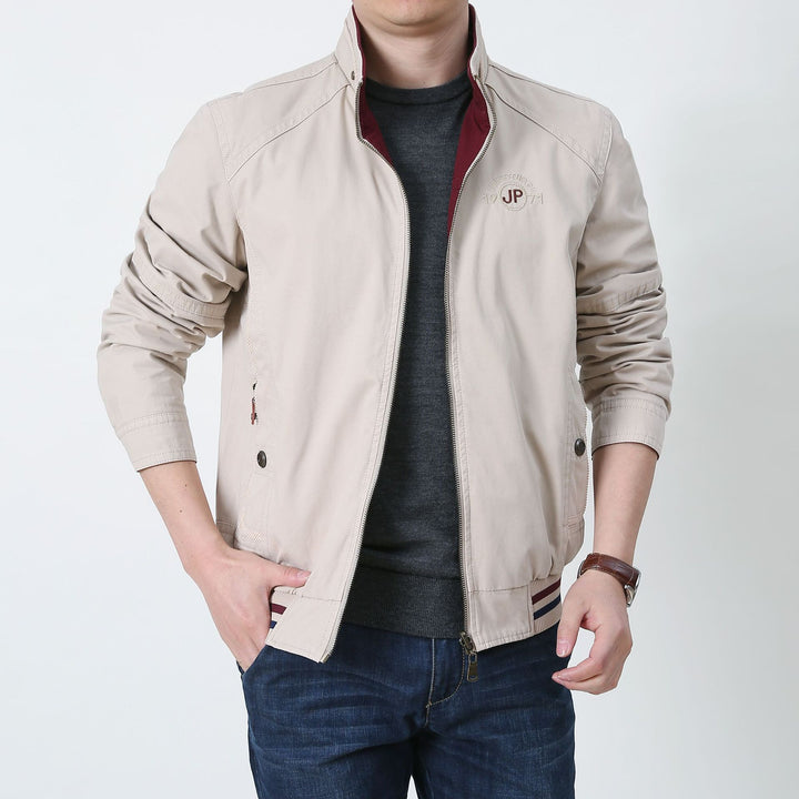Herren Übergangs-Fieldjacke aus gewachstem Canvas mit Stehkragen und verdecktem Reißverschluss Echoarchiv