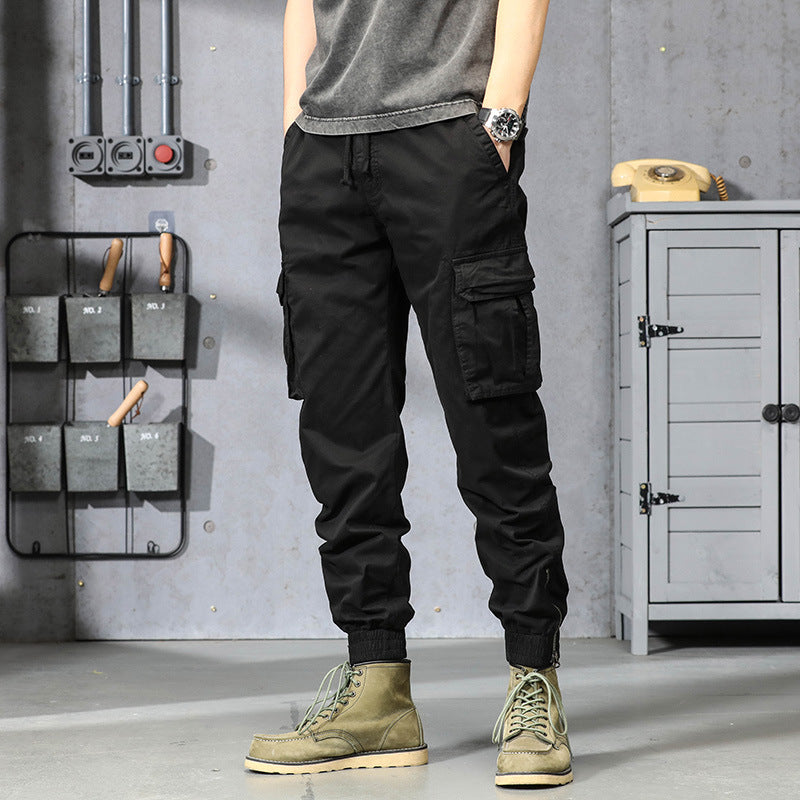 Herren Cargo-Jogginghose im Utility‑Stil mit Tunnelzugbund, Mehrfachtaschen und Reißverschluss‑Knöchel Echo Archiv