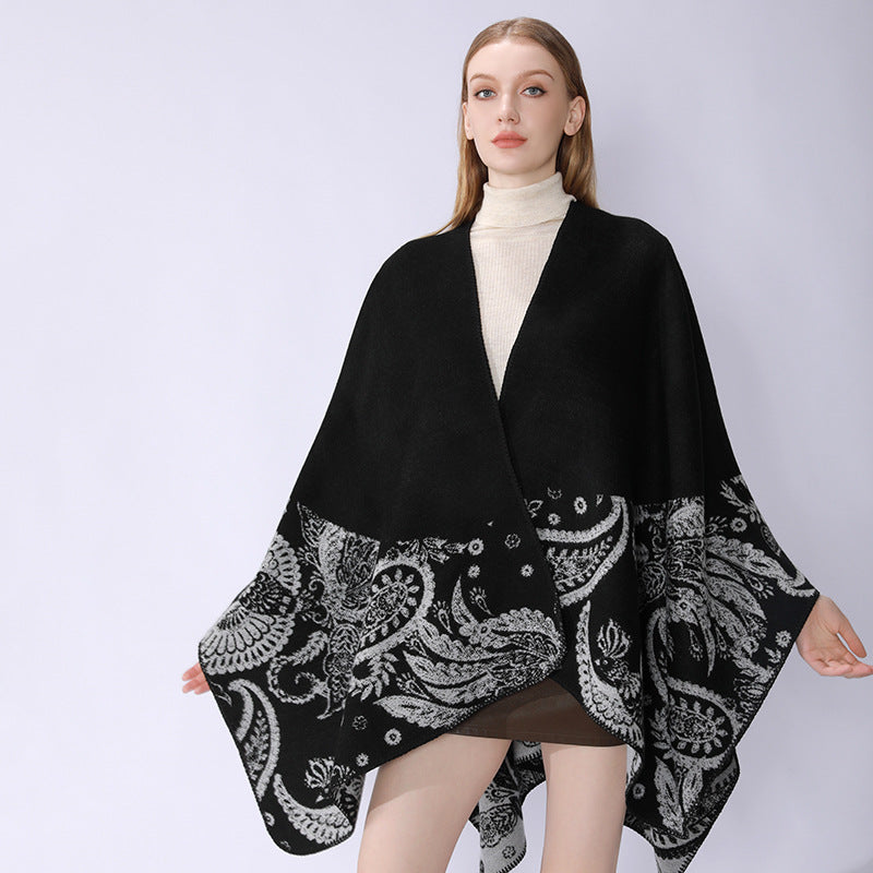 Damen Reversibler Jacquard-Capeponcho aus Wollmix mit Paisley-Motiv und offenem Fall – Montévia