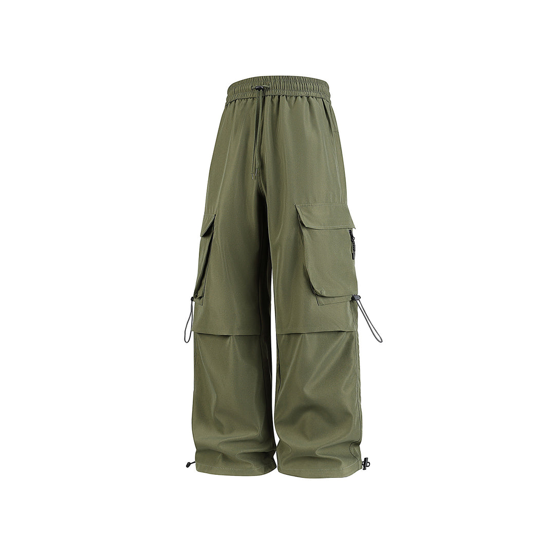 Herren Baggy‑Cargohose im Tech‑Utility‑Stil mit elastischem Tunnelzugbund, großen Klappfächern und Zipper‑Details Echo Archiv