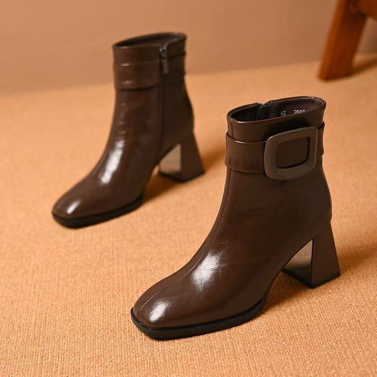 Damen Elegante Stiefeletten mit Blockabsatz und Schnallen-Detail Echo Archiv