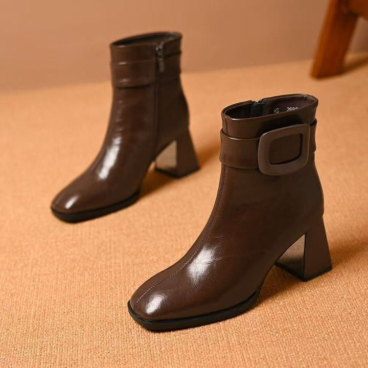 Damen Elegante Stiefeletten mit Blockabsatz und Schnallen-Detail Echo Archiv