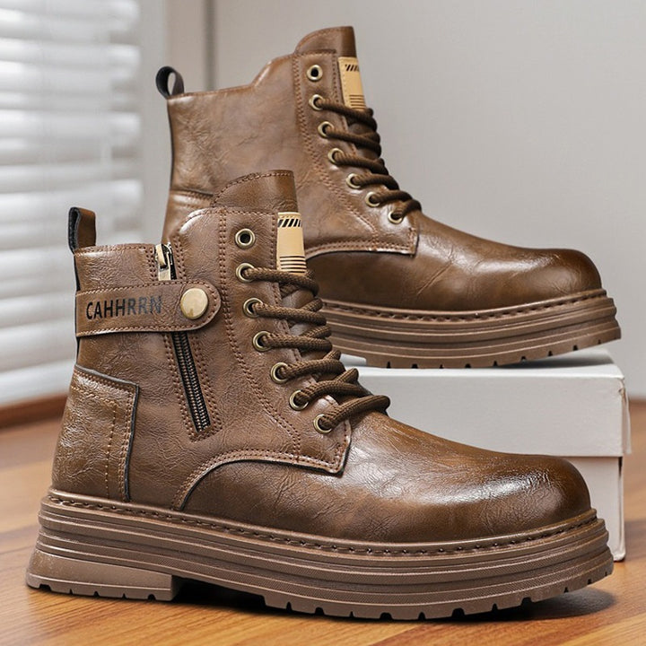 Herren robuste Lederoptik Combat-Boots mit seitlichem Reißverschluss und gepolsterter Plateausohle – Tavélo
