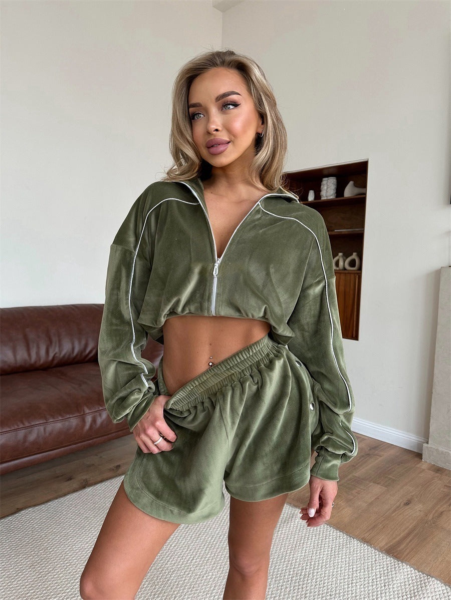 Damen nan kurzes Velours-Lounge-Set mit Cropped Zip-Hoodie und elastischer Highwaist-Shorts Echo Archiv