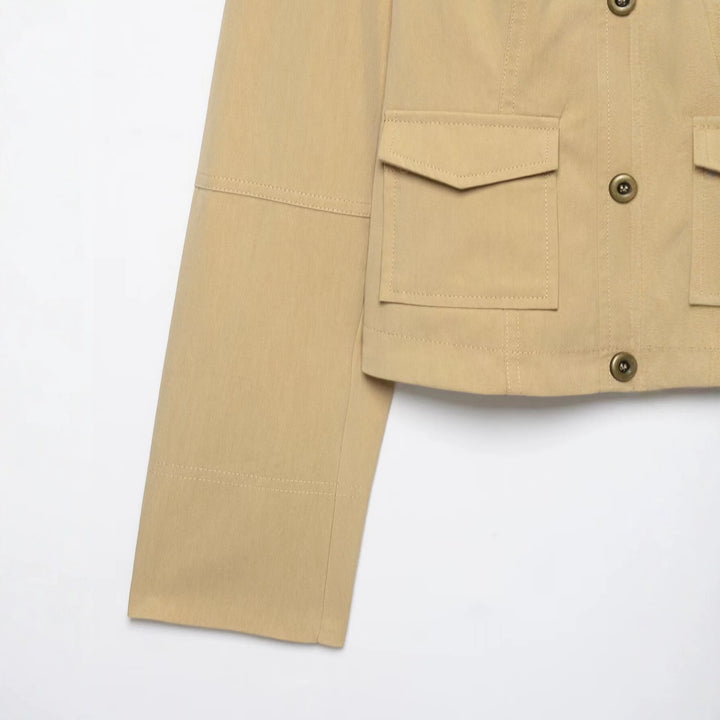 Damen Kurzer doppeltreihiger Utility-Blouson mit hohem Stehkragen und aufgesetzten Klappentaschen Echo Archiv