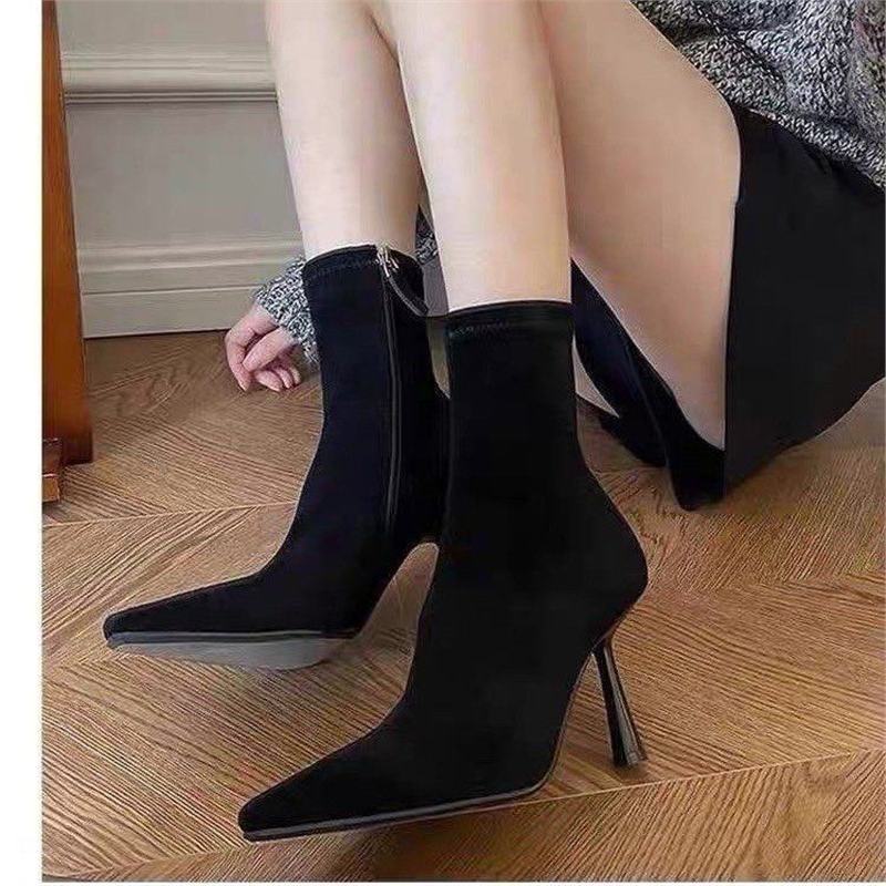 Damen Sock-Stiefeletten aus Stretch mit spitzer Zehenpartie und sculpted Stiletto-Absatz Echo Archiv