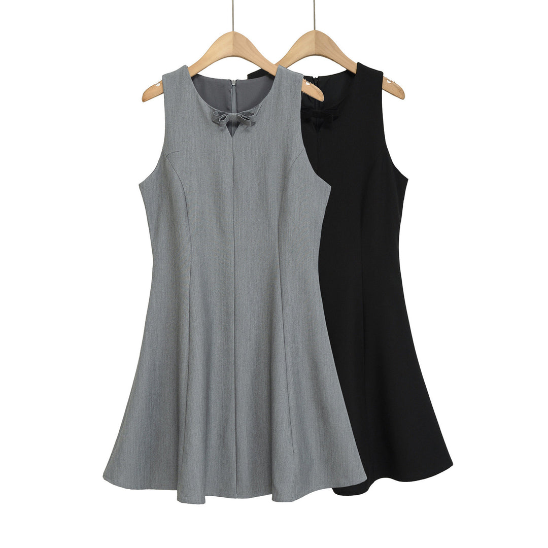 Damen Besprechungs-Kleid mit eleganter Schleifenverzierung und fließendem Schnitt Echo Archiv