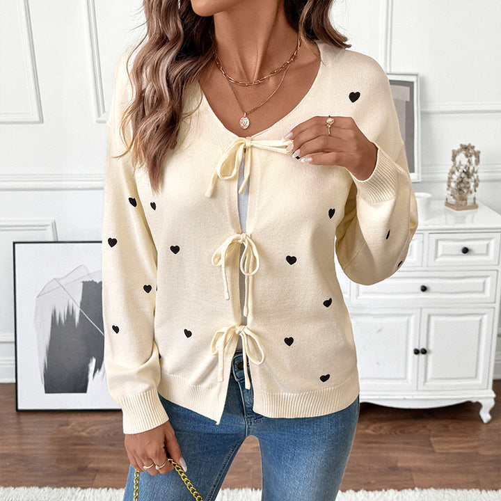 Damen Feinstrick-Cardigan mit dekorativen Schleifenverschlüssen und Herz-Motiv – Veloura