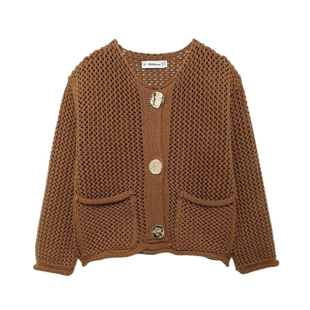 Damen Strickjacke mit offener Netz-Struktur, Zierknöpfen und aufgesetzten Taschen – Célinea
