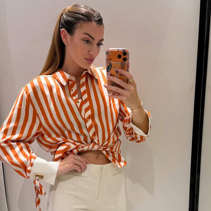 Damen Gestreifte Oversize-Hemdbluse mit kontrastierenden Manschetten & Knotenabschlüssen Echoarchiv