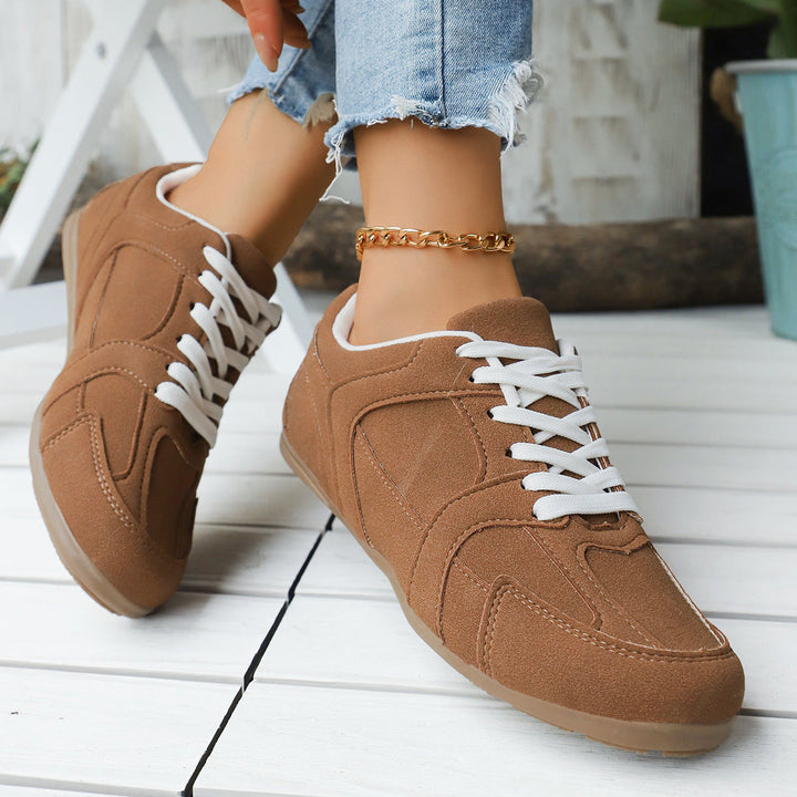 Damen Sportliche Sneakers mit atmungsaktiver Oberflächenstruktur Echo Archiv