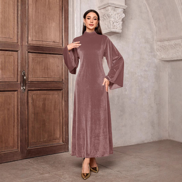 Damen Maxikleid aus Samt mit Stehkragen und Glockenärmeln Echoarchiv