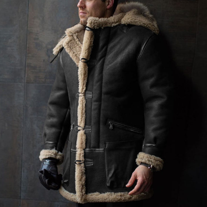 Herren Lammfell-Mantel mit Kapuze und praktischen Taschen Echoarchiv