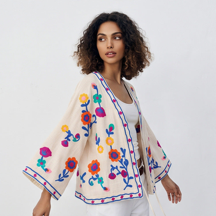 Damen bestickte Leinen‑Überwurfjacke mit folkloristischen Blumenapplikationen Echoarchiv