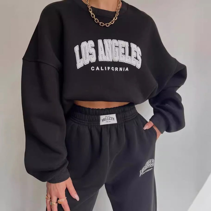 Damen Oversized Lounge-Set aus Baumwollfleece mit Collegestickerei und relaxed Jogginghose Echoarchiv