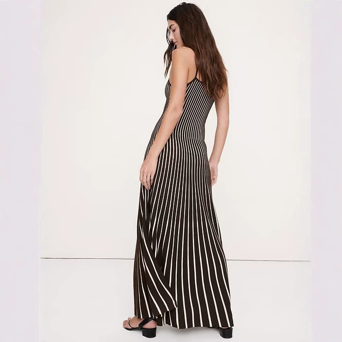 Damen nan elegantes Maxikleid im Unterkleid-Stil mit Spaghettiträgern, tailliertem Schnitt und weitem Saum Echo Archiv