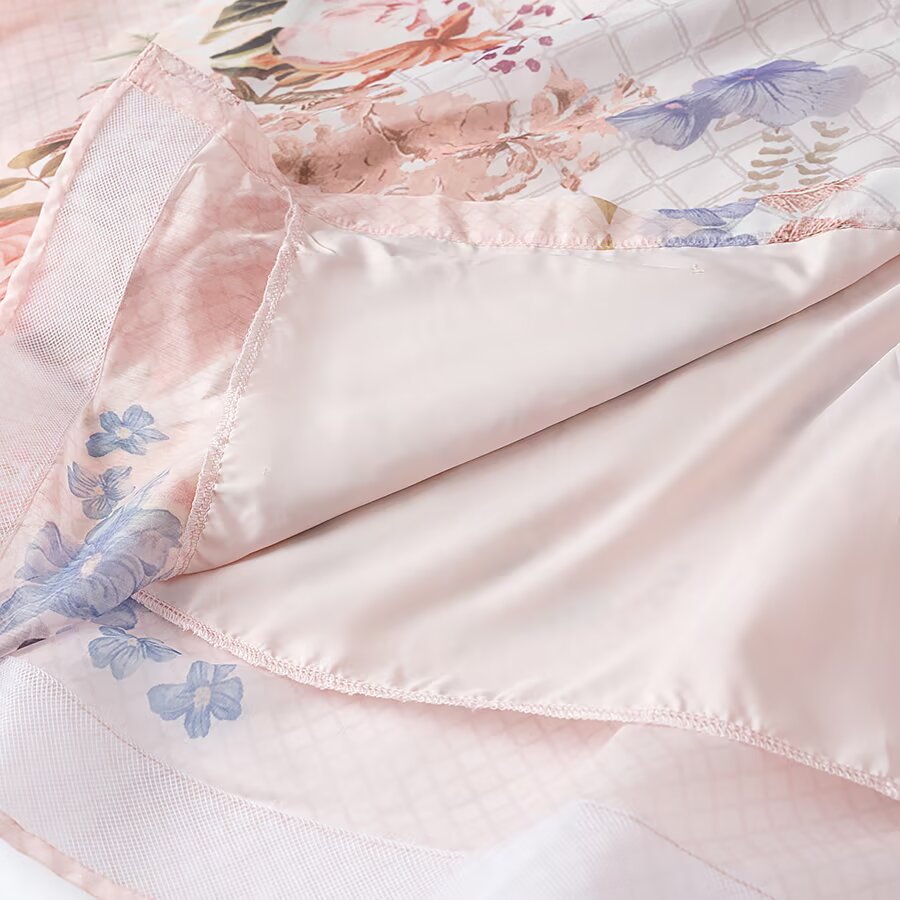 Damen Maxikleid mit Rüschenkragen, transparentem Chiffon-Overlay und taillierter Knopfleiste Echoarchiv