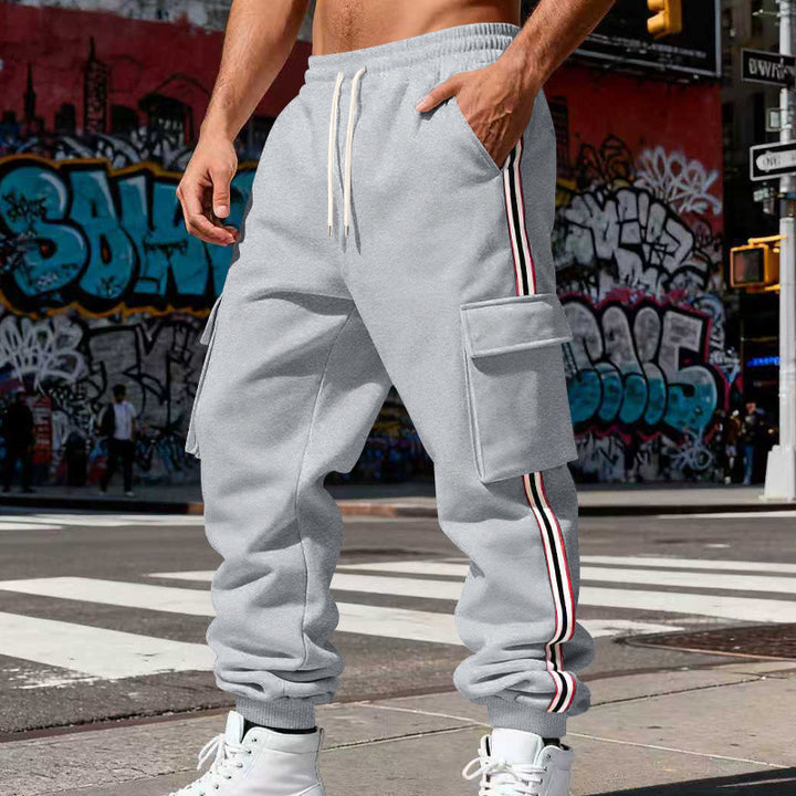 Herren Cargo-Joggerhose mit seitlichen Klapp‑Cargotaschen, Tunnelzug & Rippbündchen – Bravaro