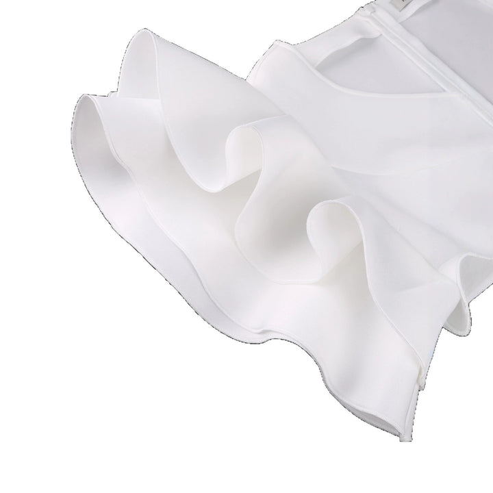 Damenkleid mit voluminösen Rüschen und asymmetrischem Saum Echo Archiv