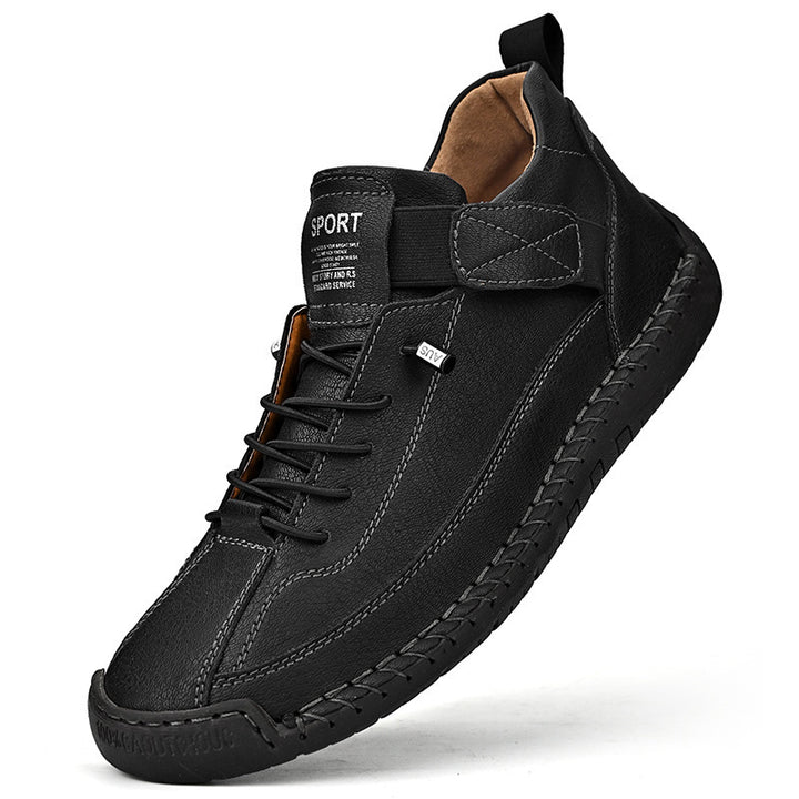 Herren Ledernachahmender Freizeit‑Sneaker mit Klettriemen, Mokassinnaht & profilierter Gummisohle Echoarchiv