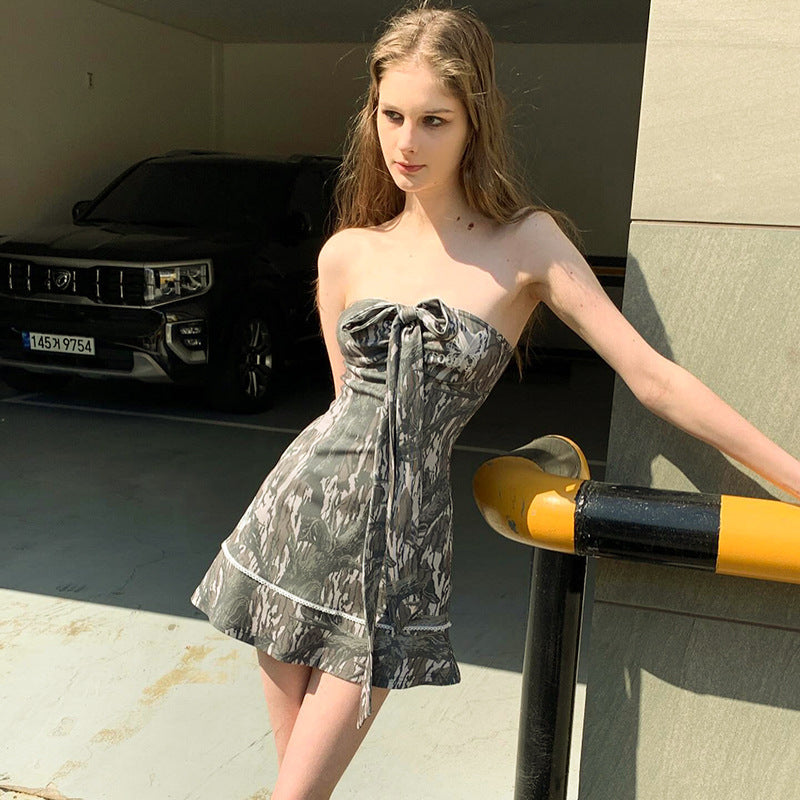 Damen Wickelkleid mit charmantem Bindegürtel und verspieltem Muster Echo Archiv