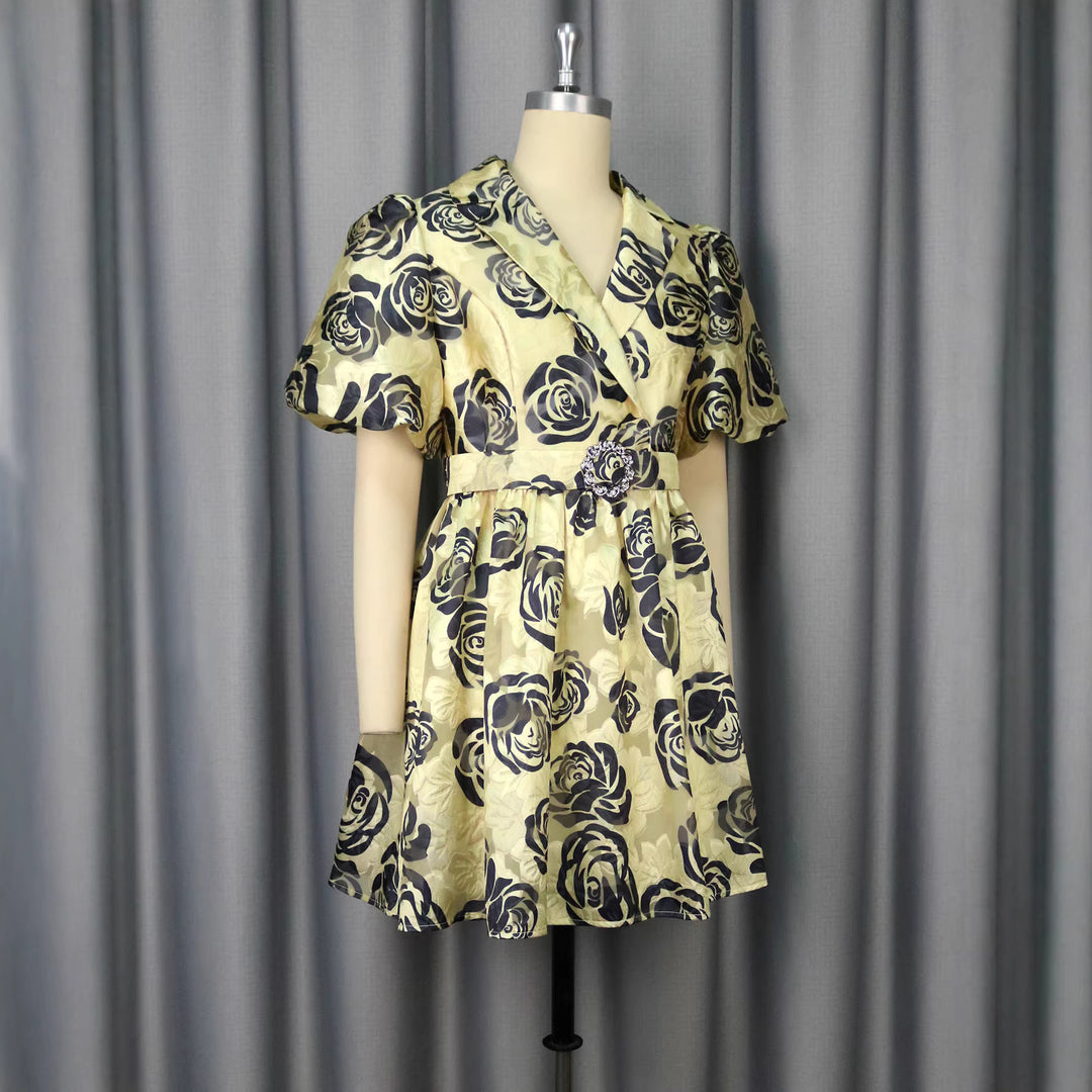 Damen Blumendesign Kurzkleid mit tailliertem Schnitt und auffälligen Puffärmeln Echo Archiv