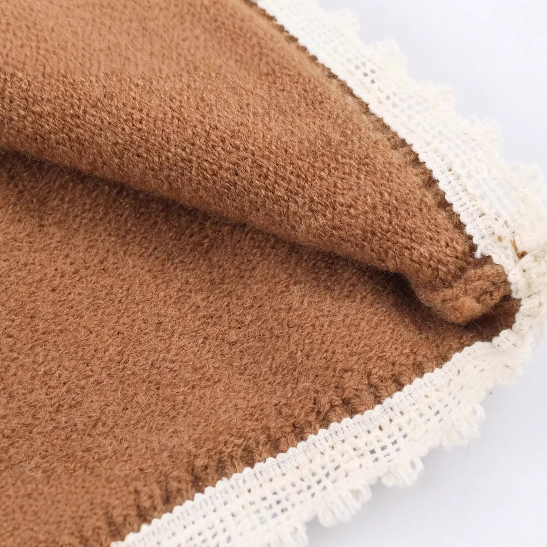 Damen Kuscheliger Oversize-Pullover mit Spitzeneinfassung Echoarchiv