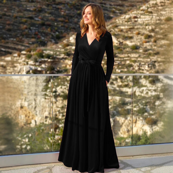 Damen nan elegantes Wickelmaxikleid aus Samt mit V-Ausschnitt, Taillengürtel und seitlichen Eingrifftaschen Echo Archiv