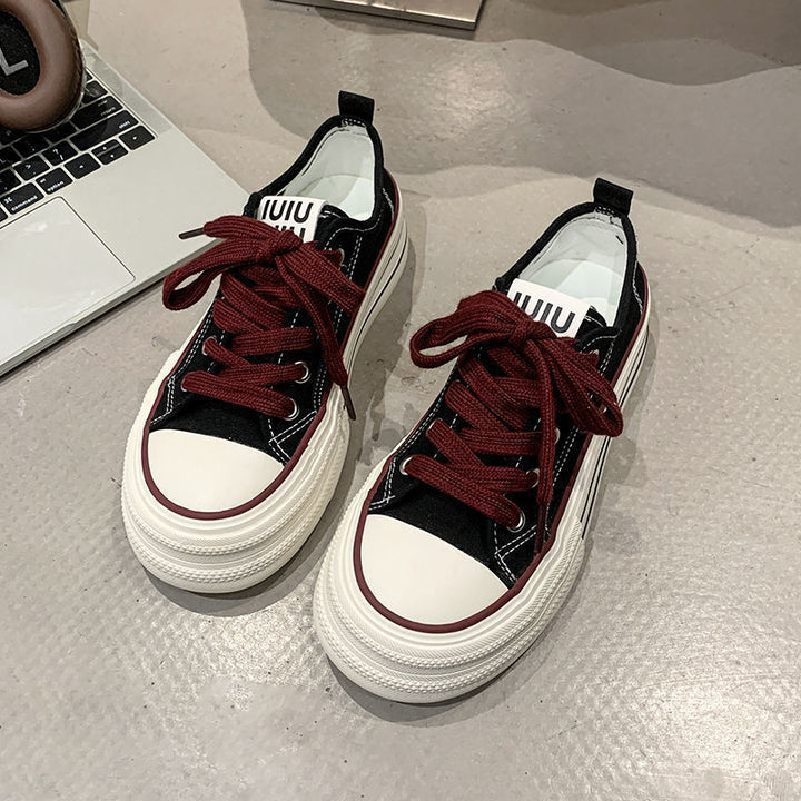 Damen Canvas Sneakers mit kontrastierenden Details und bequemen Schnürsenkeln Echo Archiv