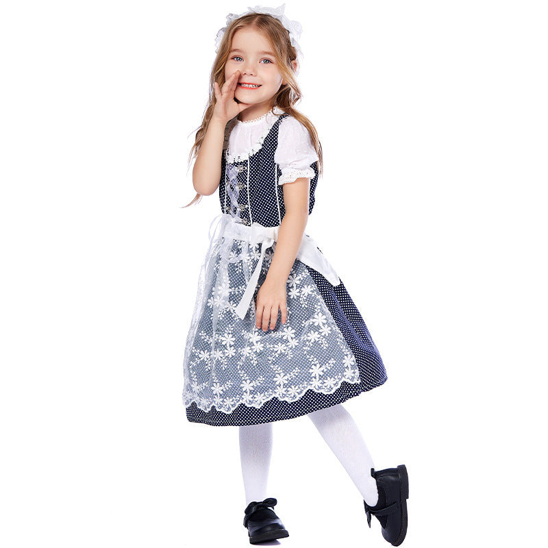 Damen nan traditionelles Dirndlkleid mit Spitzenbluse und bestickter Tüllschürze Echo Archiv