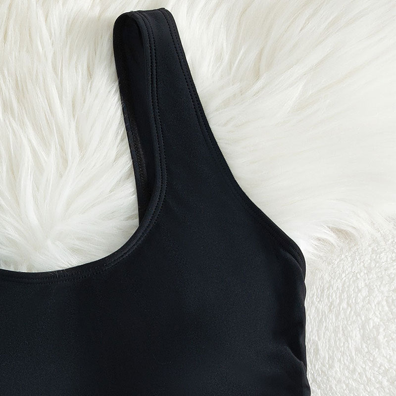 Damen Einteiliger Badeanzug mit raffiniertem Cut-Out und Schnürdetail Echo Archiv