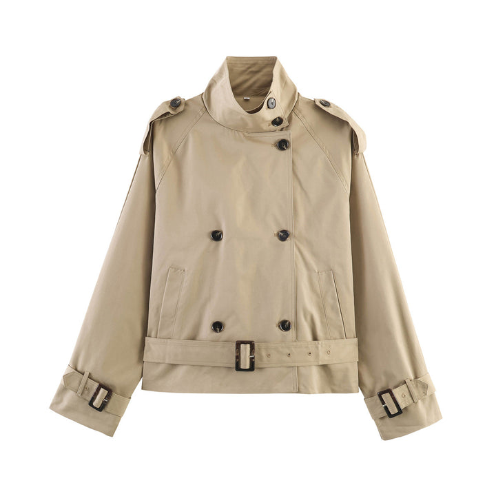 Damen 20+ kurzer Doppelreiher Trenchblouson im Boxy‑Cut mit Stehkragen Schulterklappen und verstellbarem Taillengürtel Echo Archiv