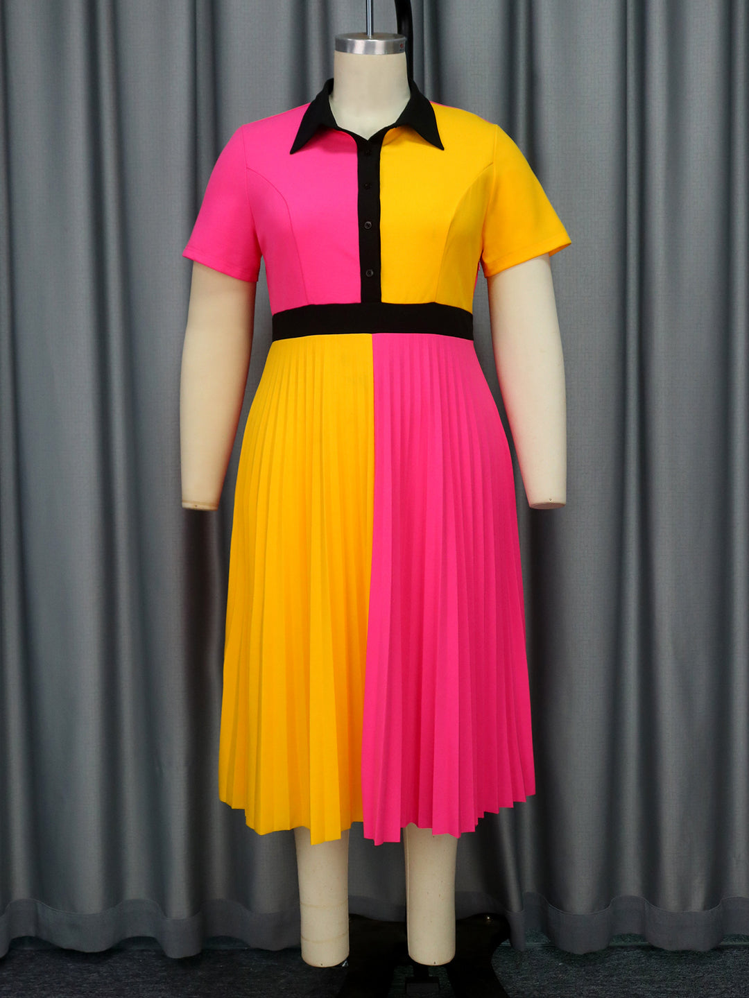 Damen plissiertes Kleid mit Umschlagkragen und kontrastierenden Farbblöcken Echo Archiv