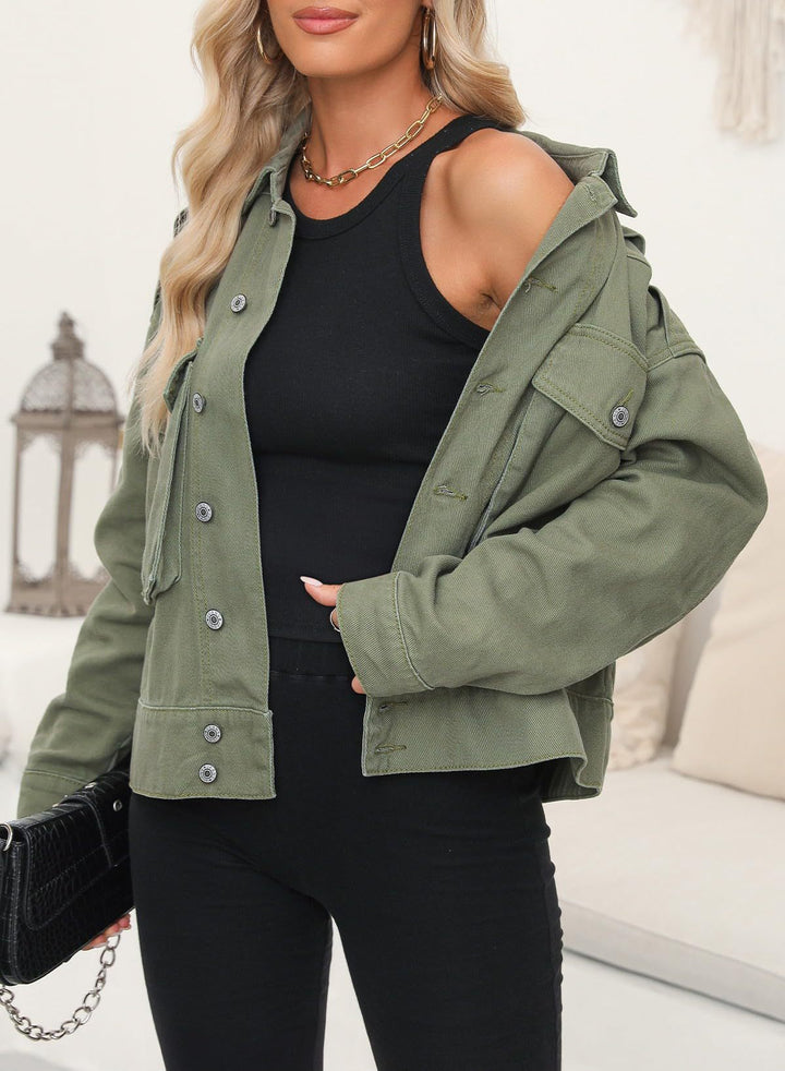 Damen nan kurze oversized Jeansjacke mit aufgesetzten Brusttaschen und krempelbaren Ärmeln Echo Archiv