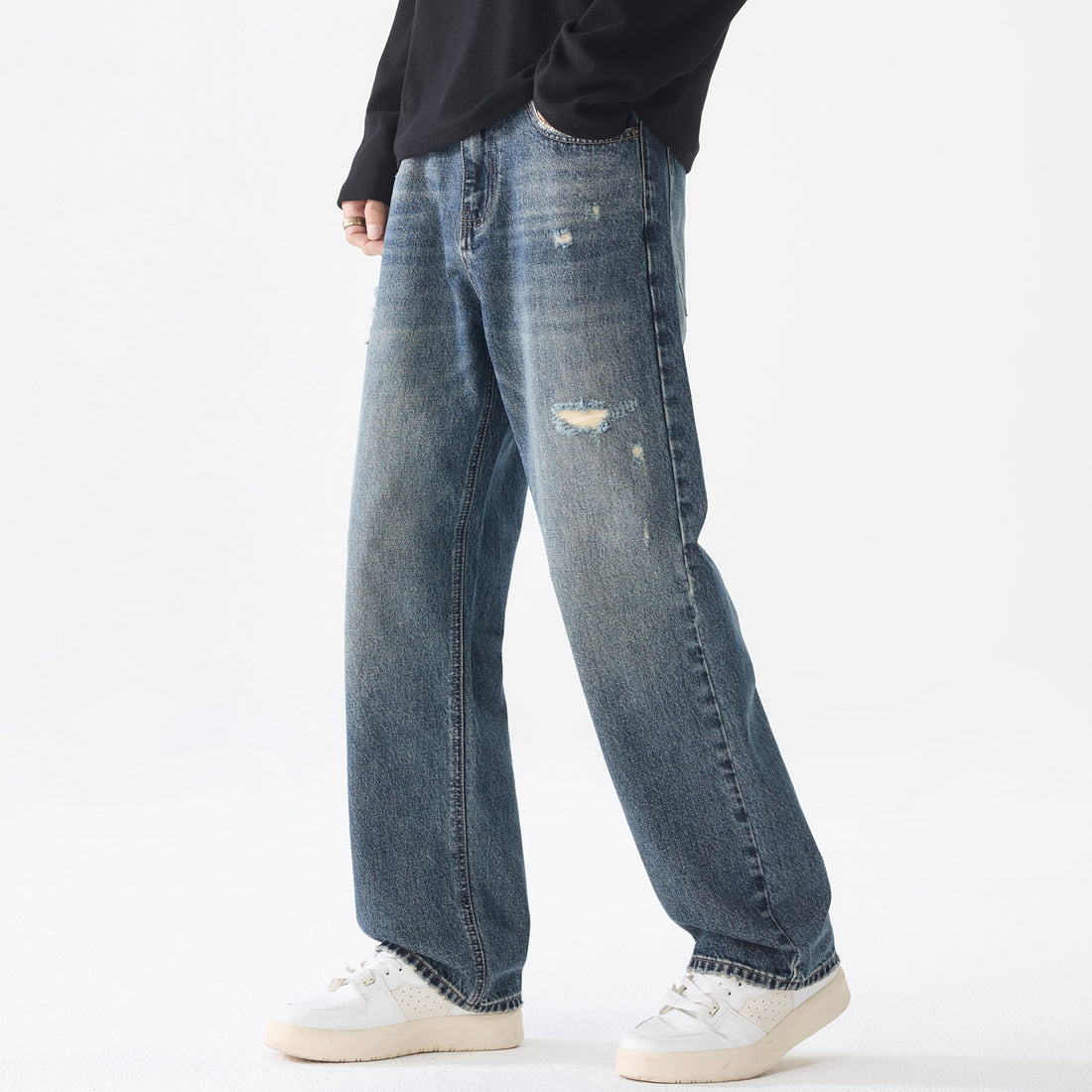 Herren Locker geschnittene Baggy-Jeans aus robustem Denim mit Distressed-Details Echoarchiv