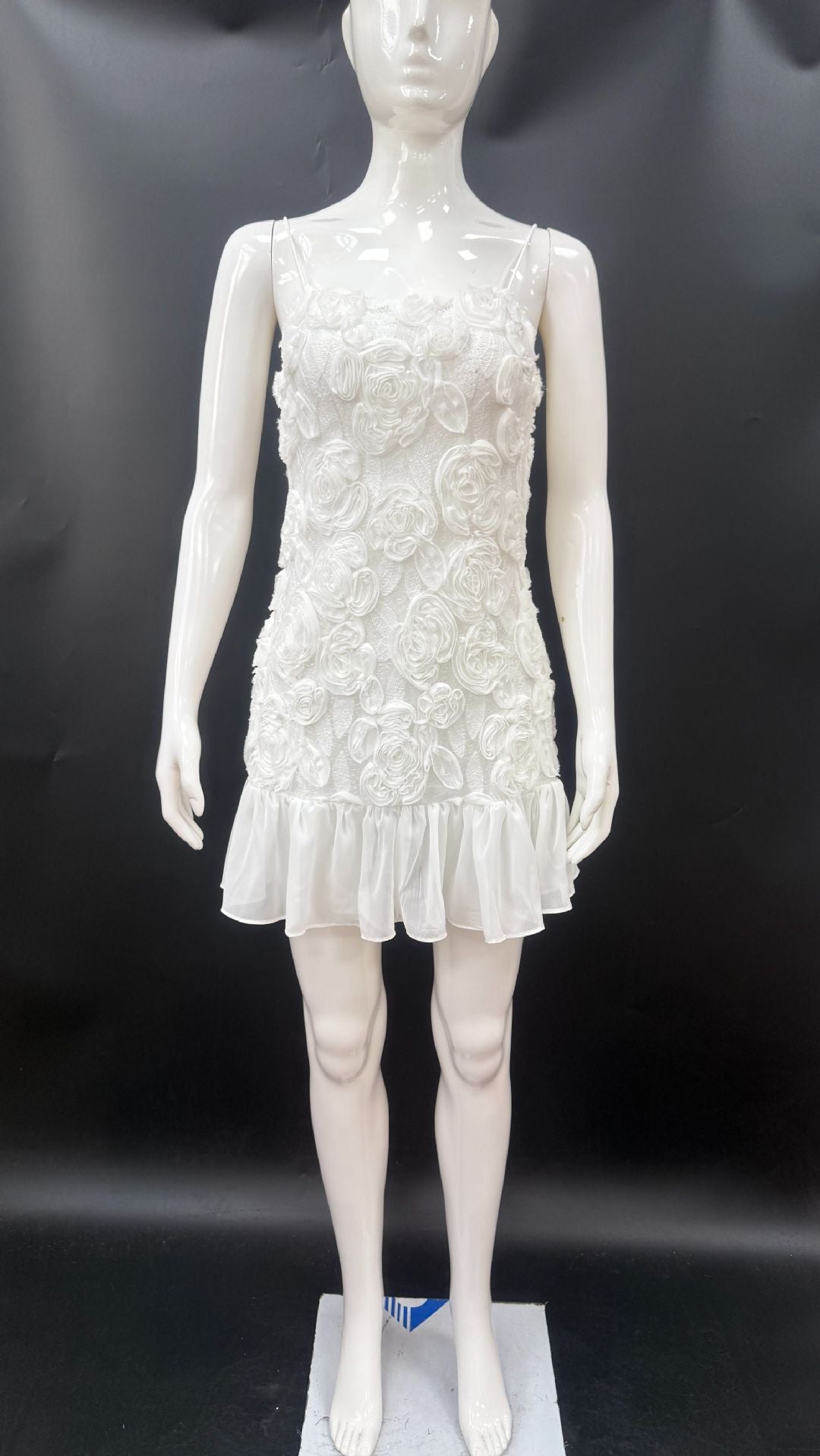 Damen Kleid mit floralen Applikationen und gerafftem Saum Echo Archiv